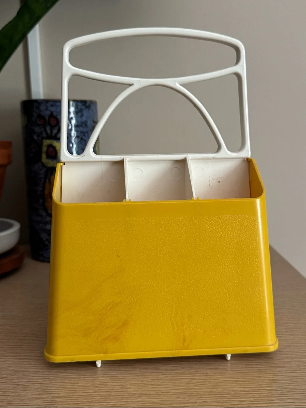 70s Vintage Yellow & White Plastic Utensil/Accessory Caddy - Picture 4 of 9